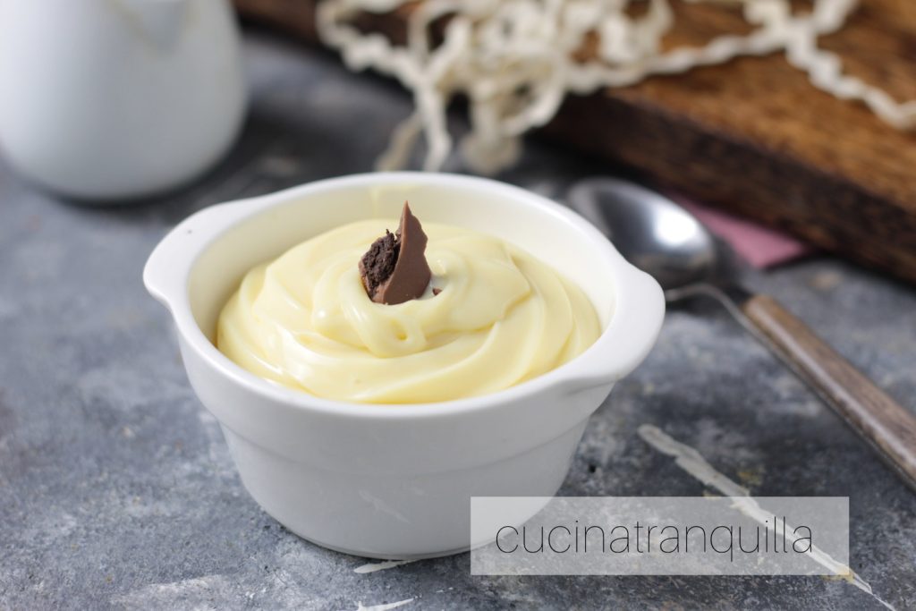 découvrez notre délicieuse ganache au mascarpone et chocolat blanc, parfaite pour garnir vos desserts et apporter une douceur crémeuse incomparable.