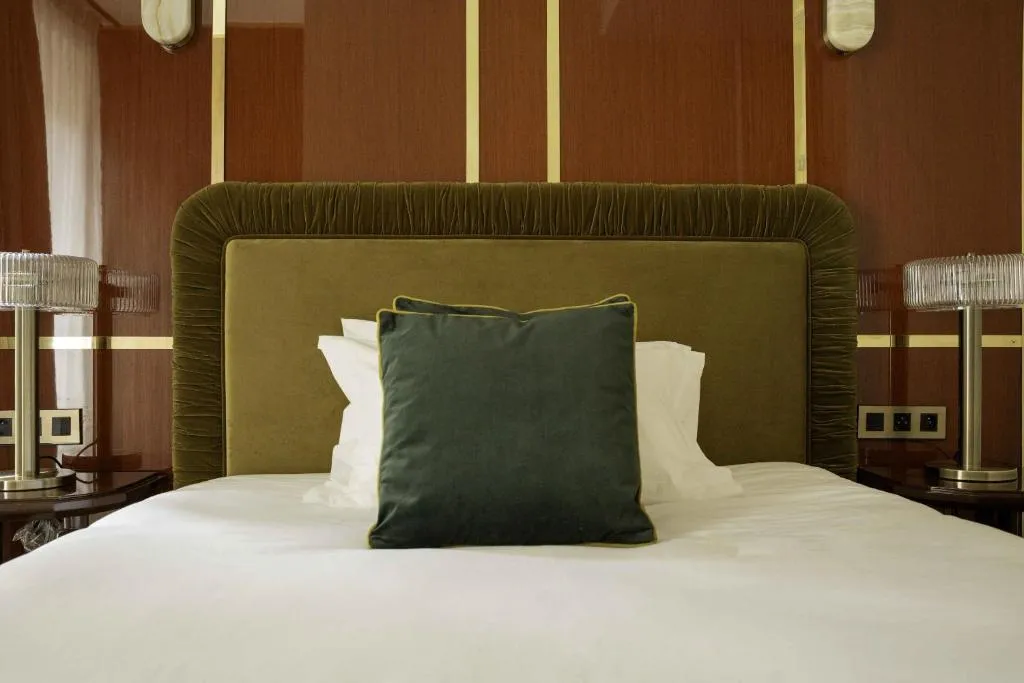 découvrez les meilleurs hôtels de luxe à annecy, situés au bord du lac, pour un séjour élégant alliant confort exceptionnel et vues panoramiques sur le lac et les montagnes.