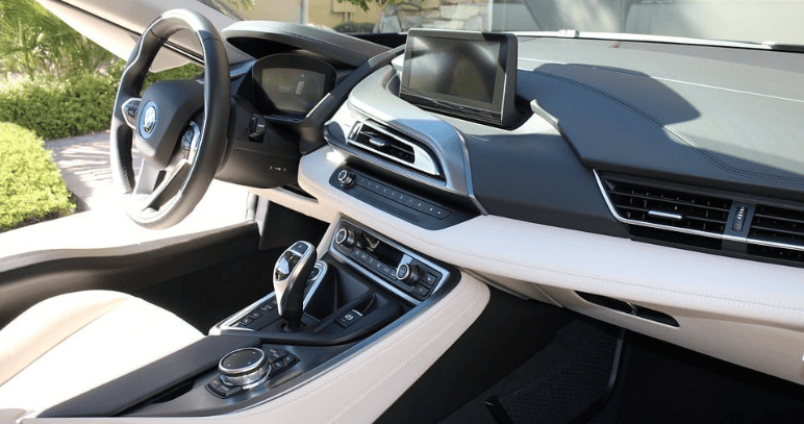 découvrez les limites actuelles de l'autonomie des voitures électriques, les facteurs qui l'influencent et les innovations en cours pour améliorer leurs performances.